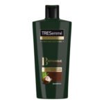 TRESemmé Botanique Shampoo 700ml – nourishing shampoo with botanical ingredients for smooth and healthy hair.